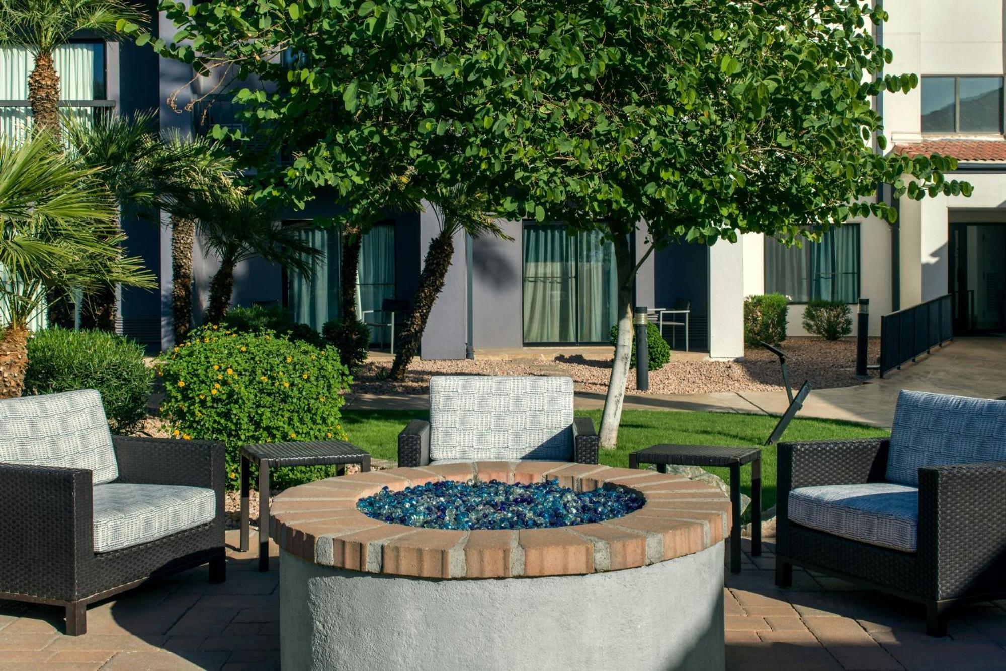 Courtyard By Marriott Phoenix Airport Exteriér fotografie